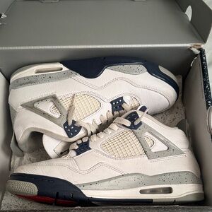 Jordan Sneakers in White and Navy